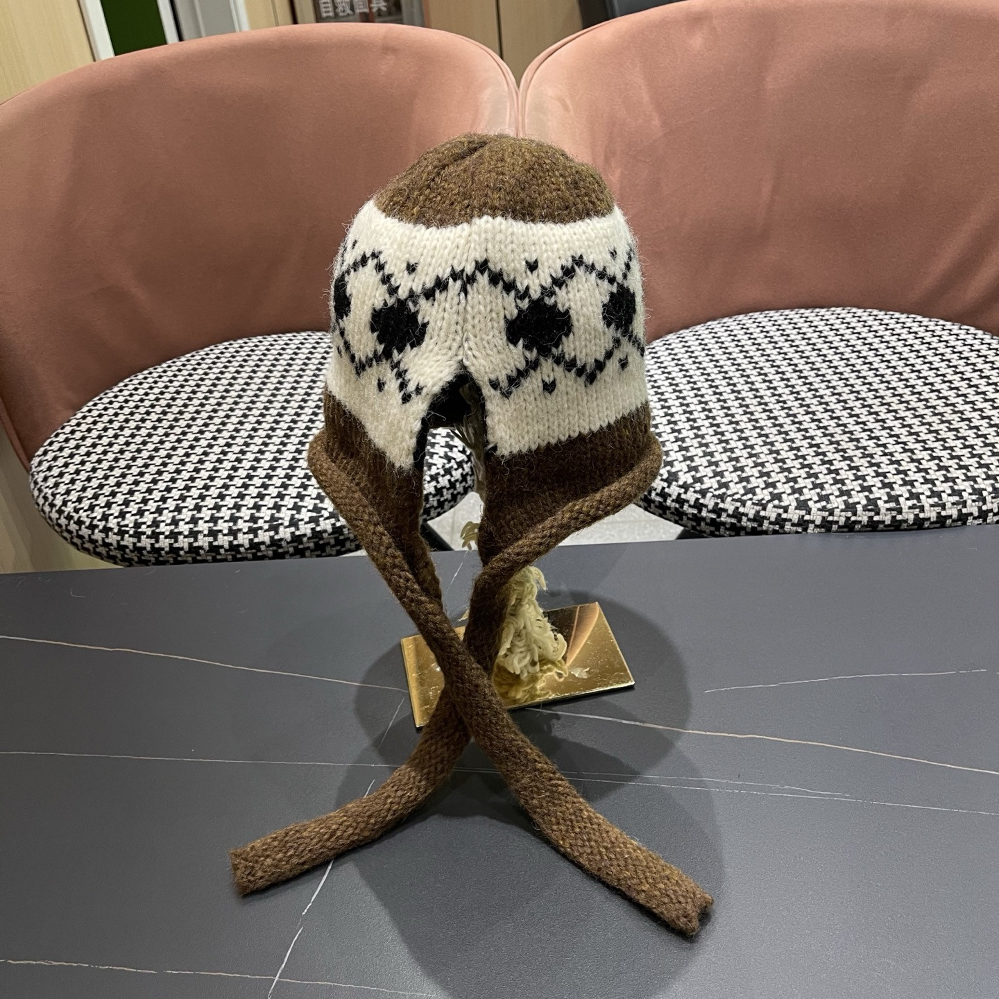 Ce1i*e knit trapper hat
