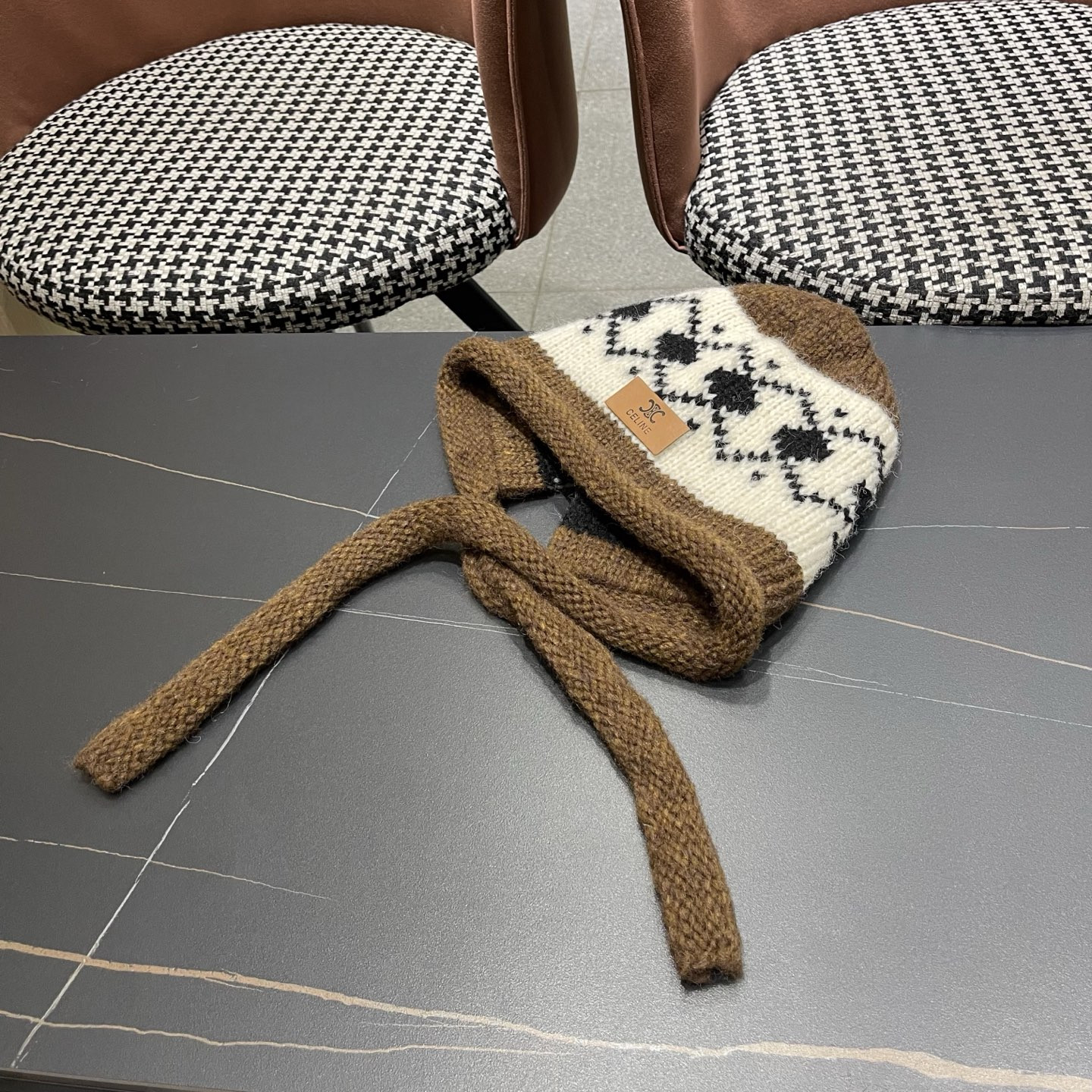 Ce1i*e knit trapper hat