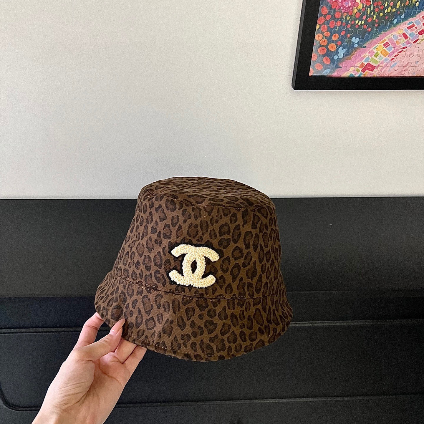Ch**el bucket hat