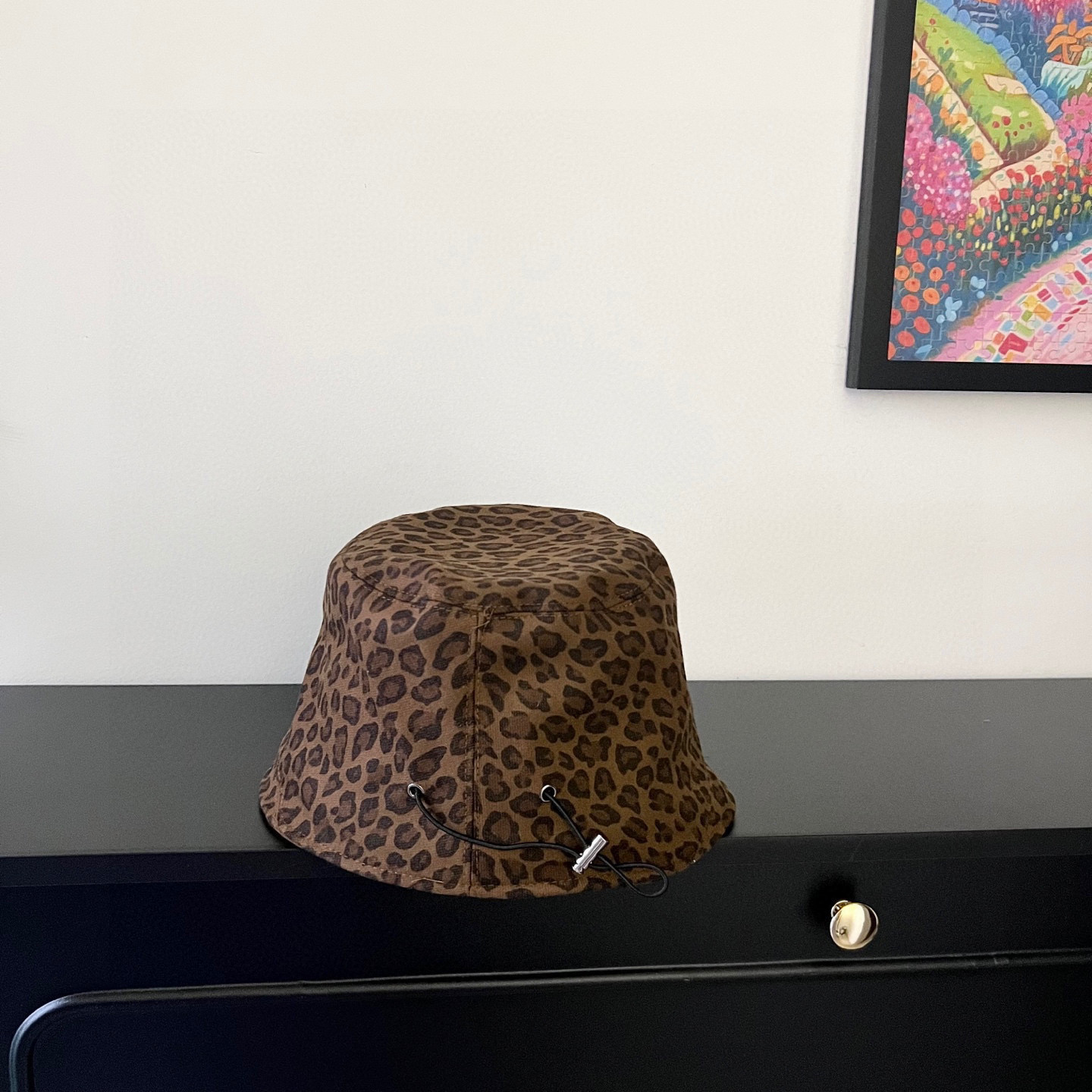 Ch**el bucket hat