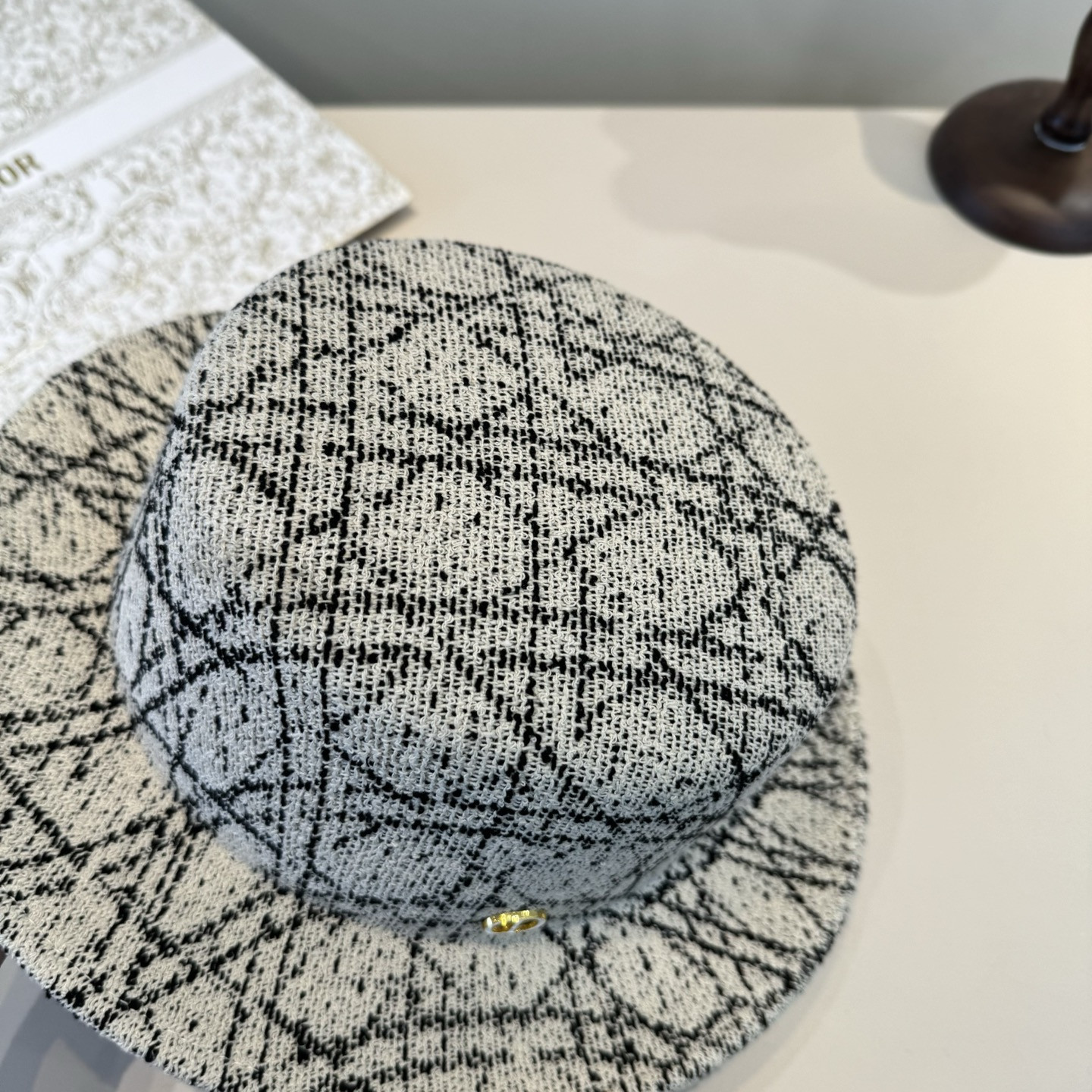 D10r small brim bucket hat 57cm head circumference