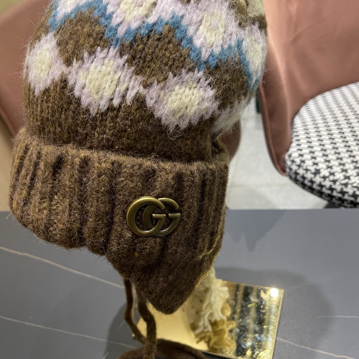 Gvc*1 knit trapper hat