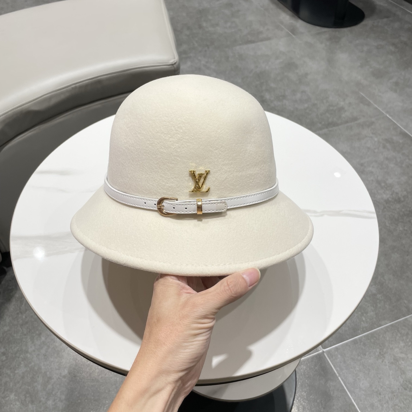 l0vis Vvtt0n bucket hat 100% wool 57cm head circumference