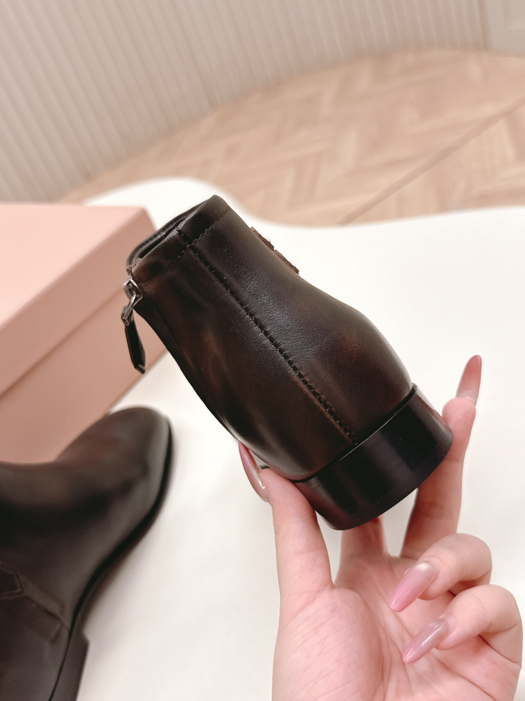 ua M1v M1v fumé leather booties