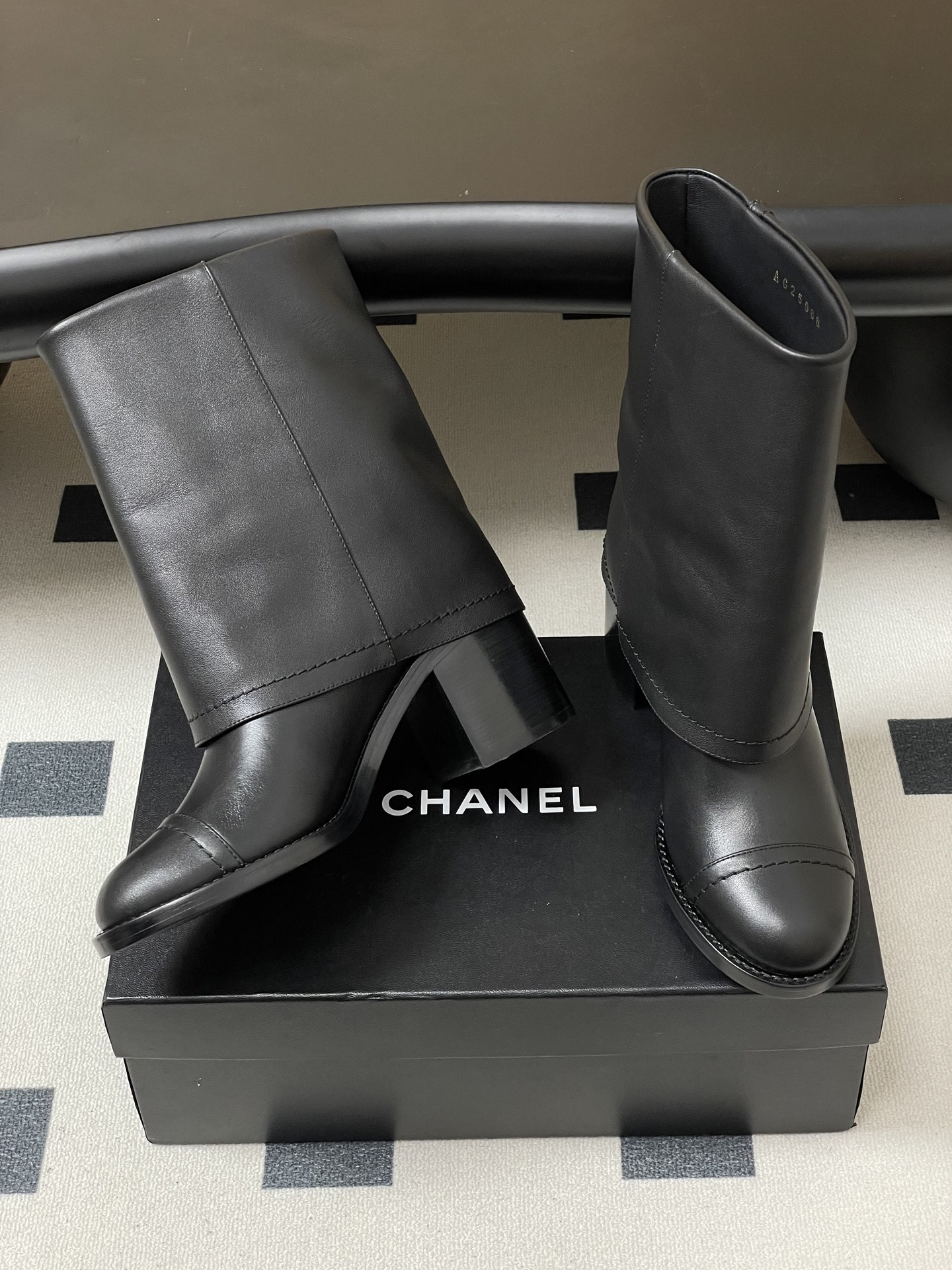 UA Ch**el Short Boots 7cm Heel