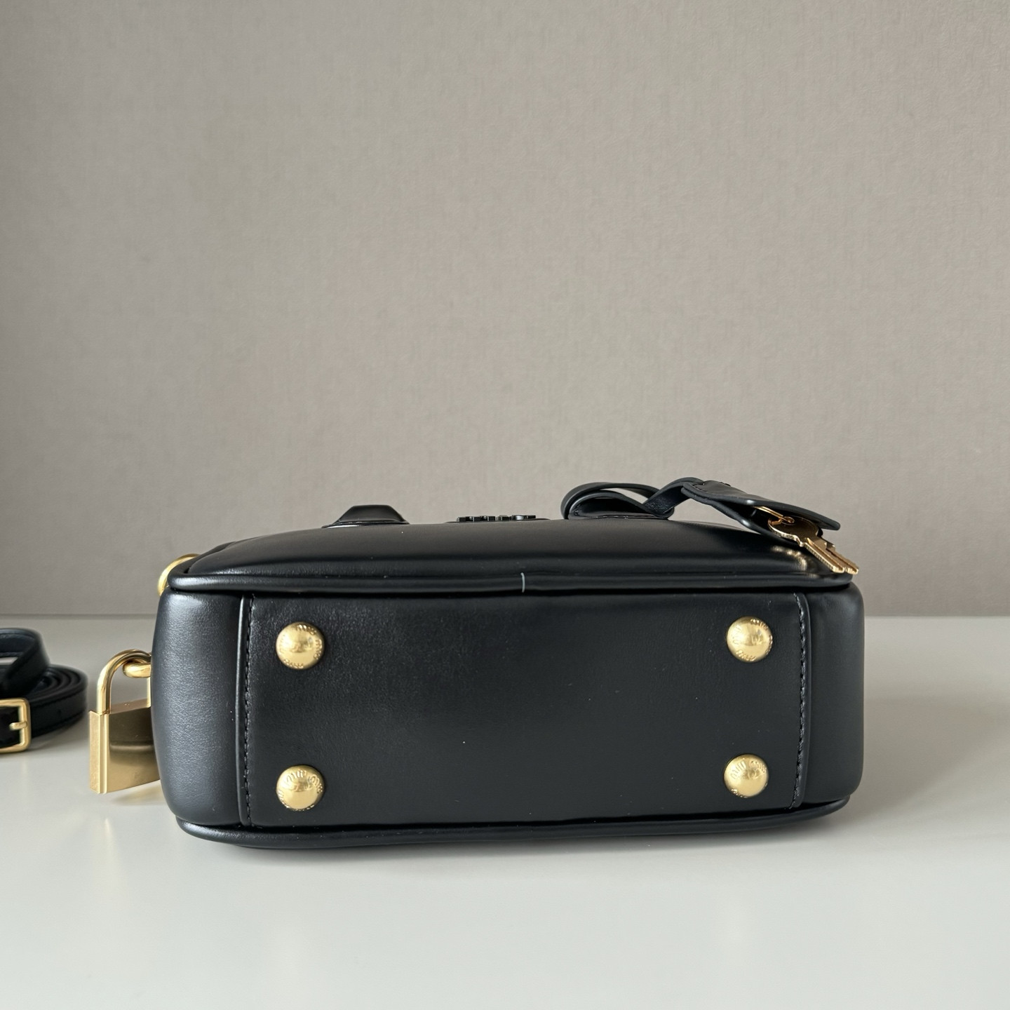 M1v M1v arcadie leather bag 13x19x6cm