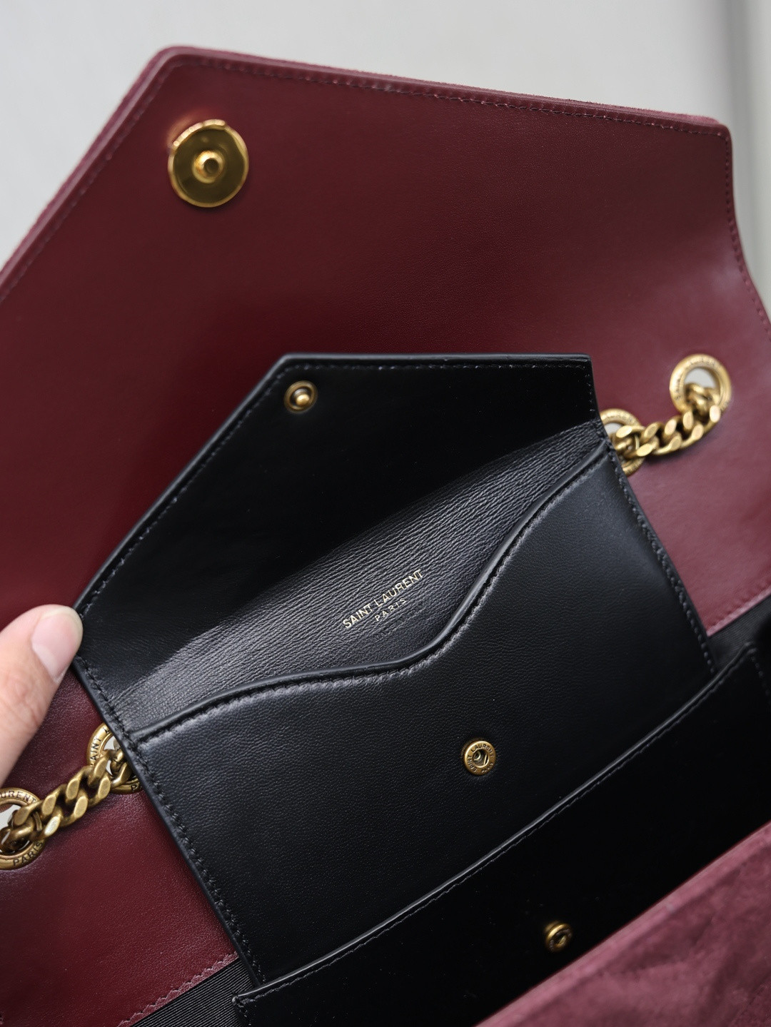 Y51 loulou medium in suede 29x17x8cm
