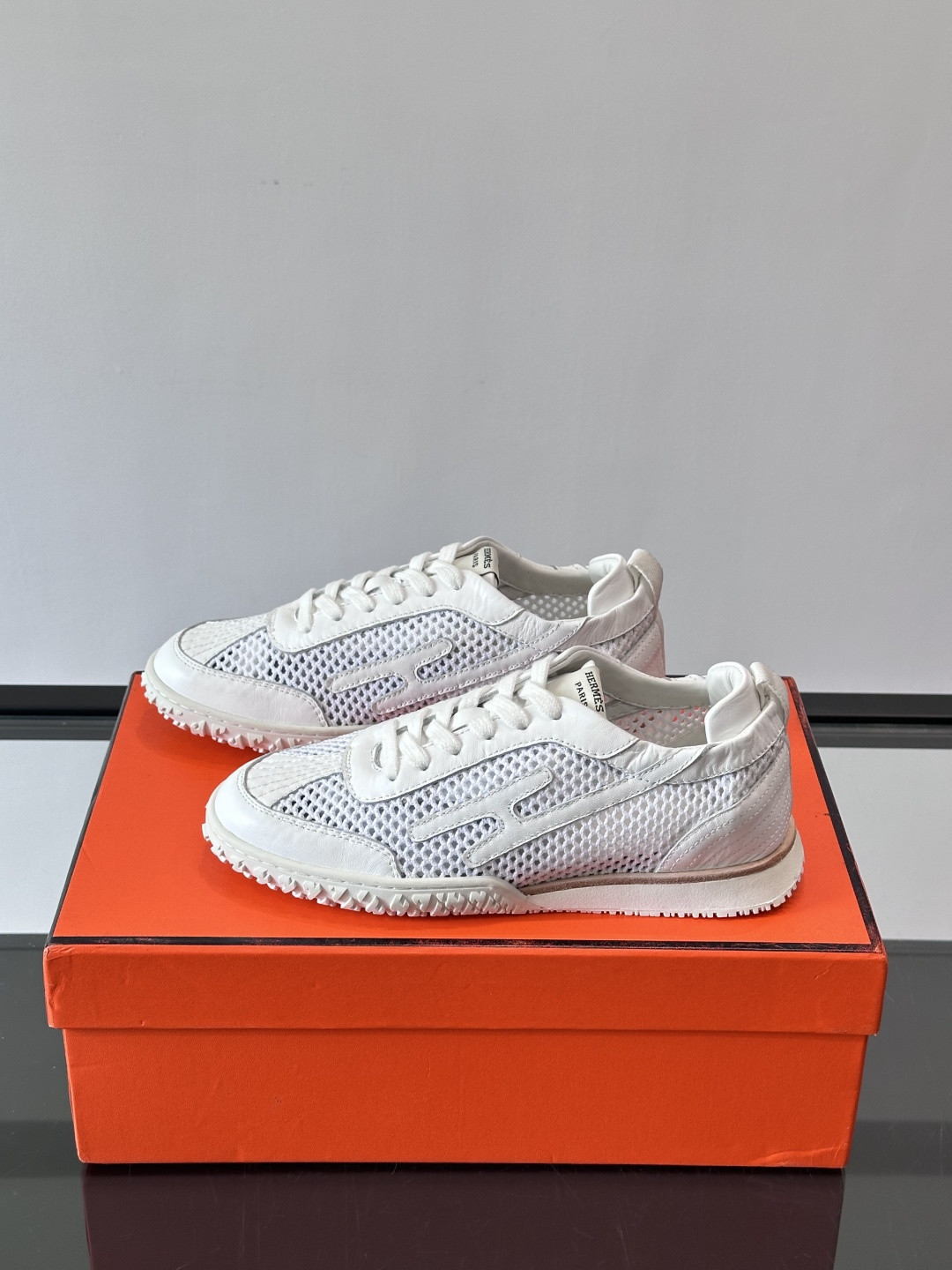 ua H**me5 jet sneaker