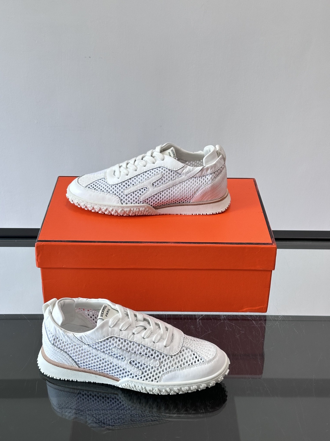 ua H**me5 jet sneaker