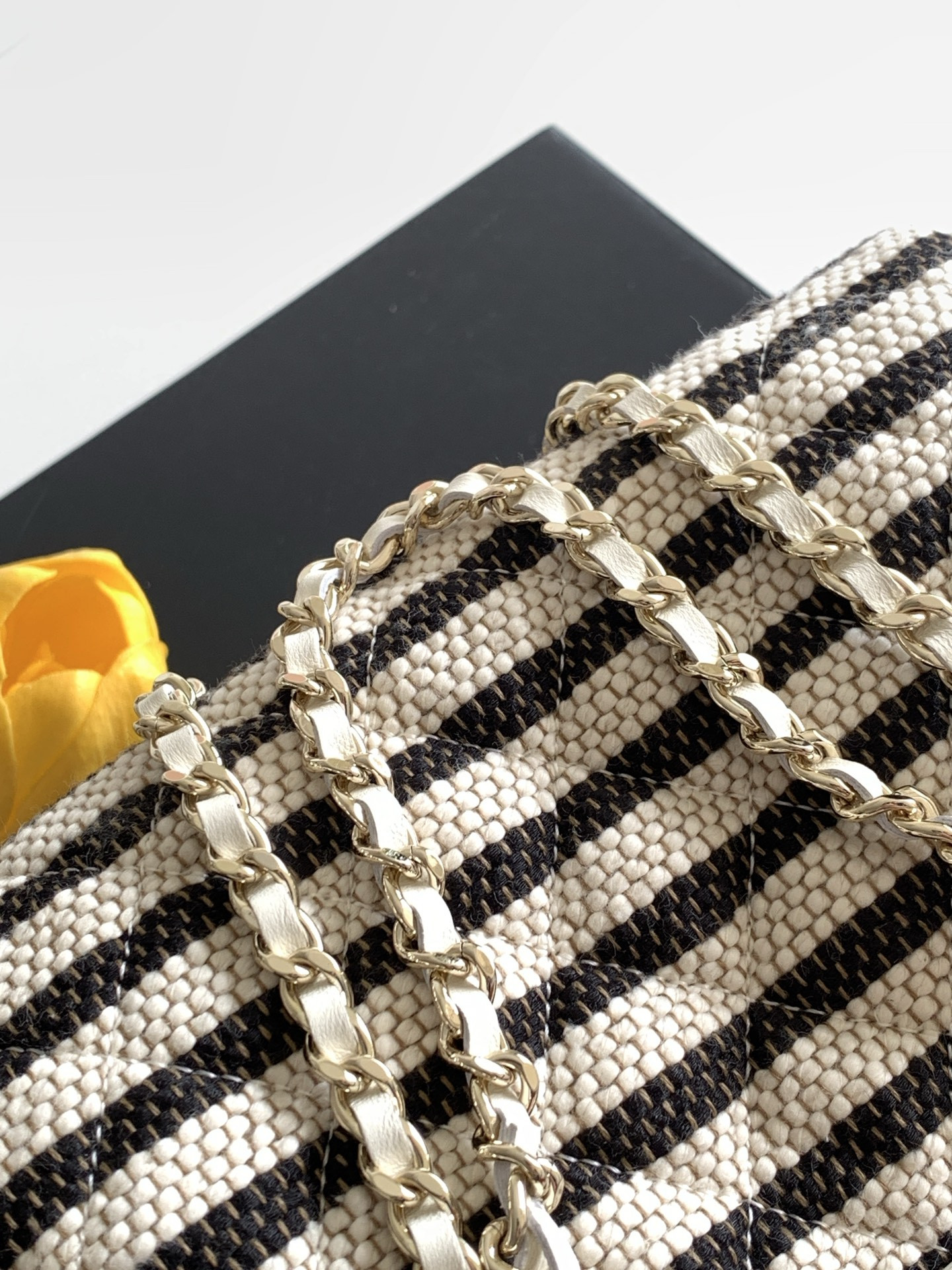 Ch**el clutch with chain 11.5x18.5x11cm