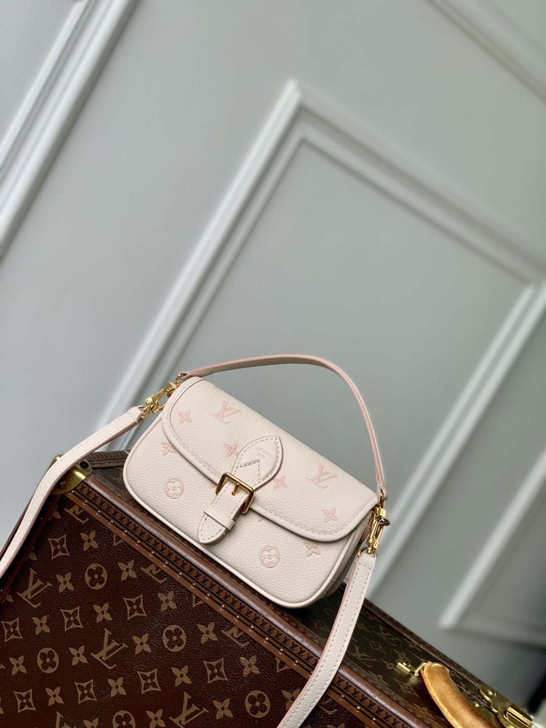 LV Nano Diane M13642 19x10.5x6cm