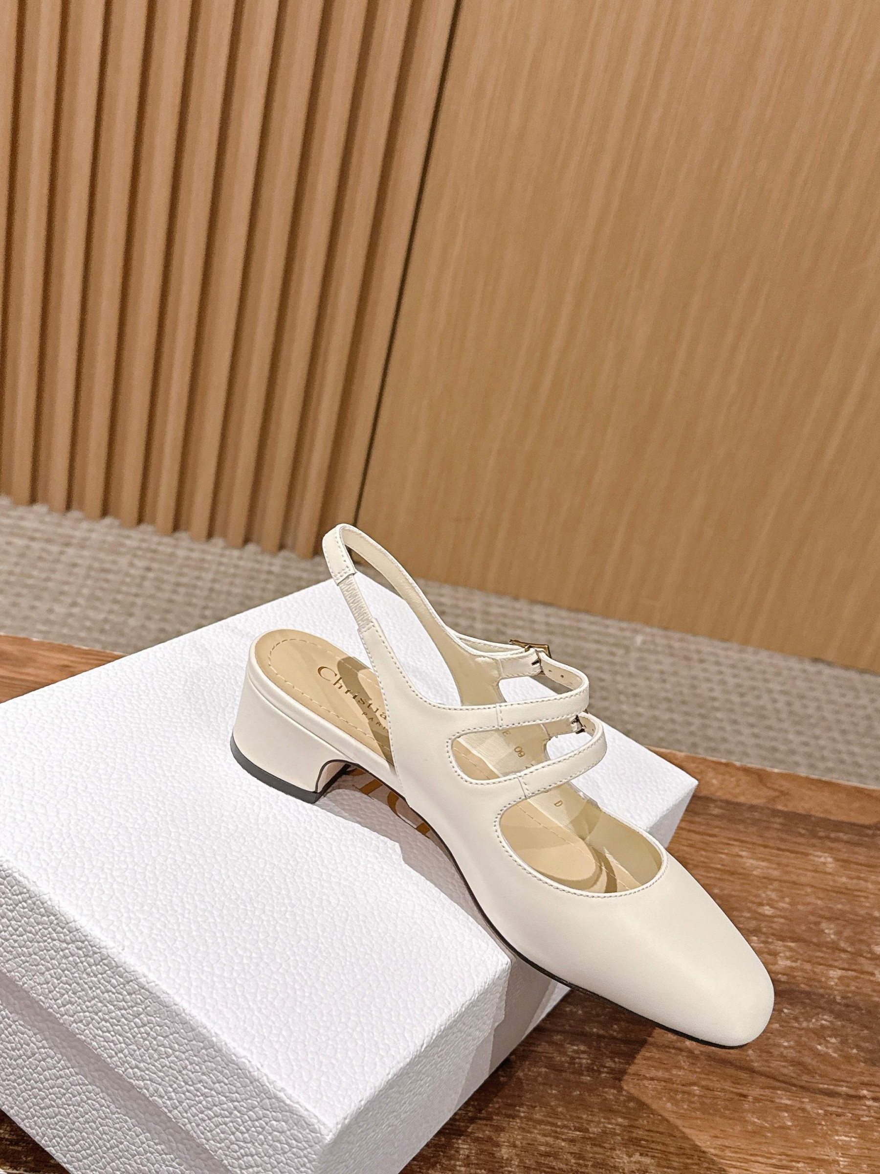 ua D10r chérie slingback pump