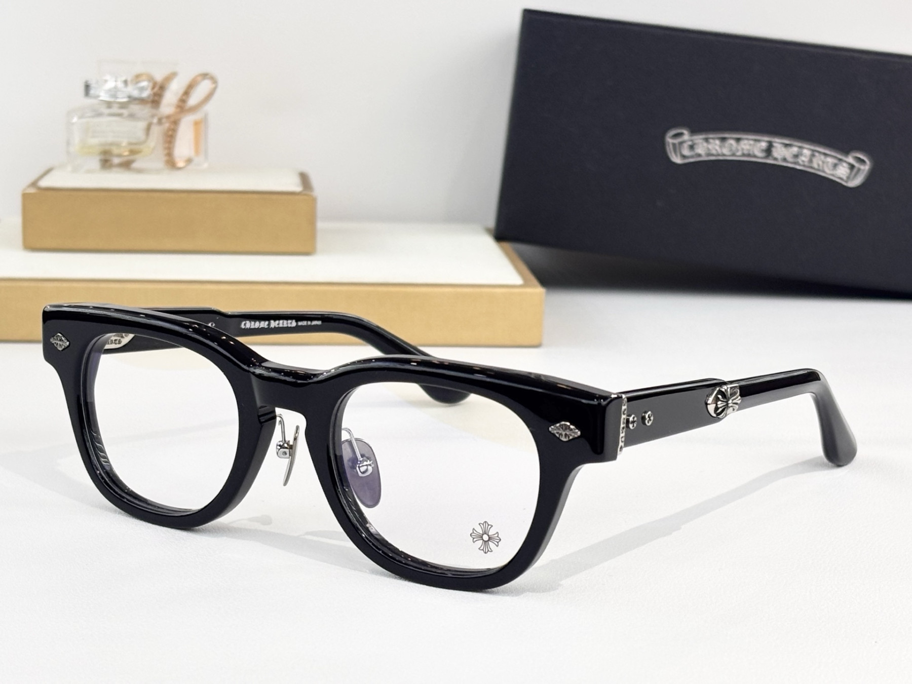 Ch*0me He**ts glasses jenna tail yea 48-23-153