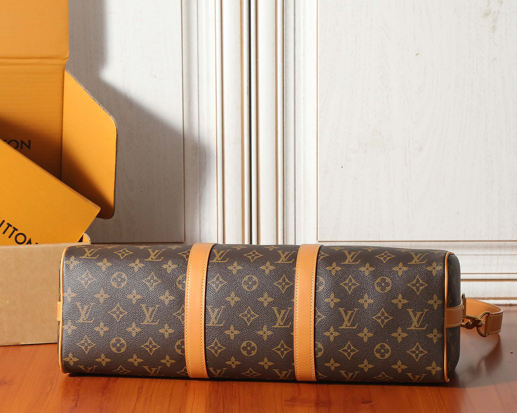 LV NEEDLE Handbags M28116 46x22x17cm