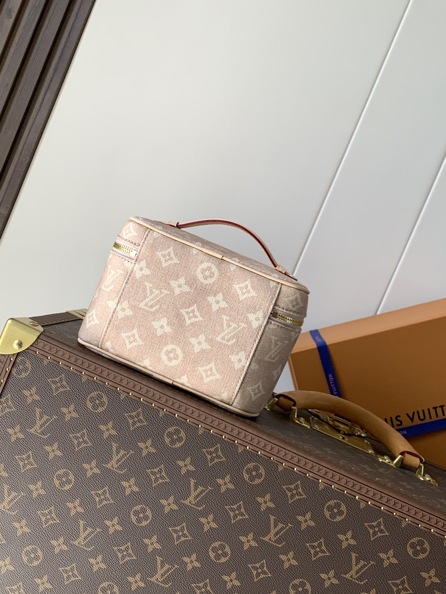 LV NICE Mini Makeup Bag M15170 20x13.5x12cm