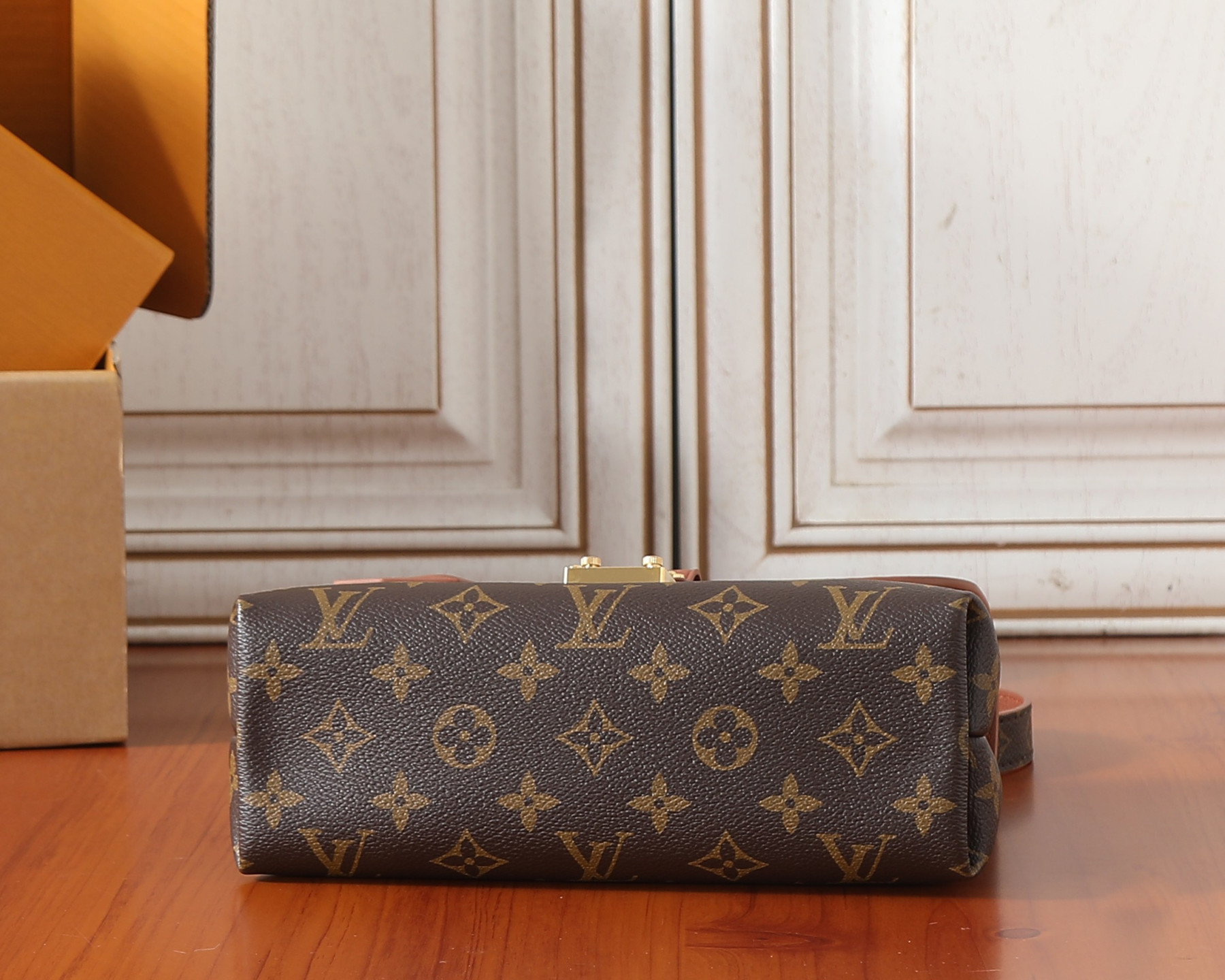 LV Madeleine BB M28288 24.5x16x8cm