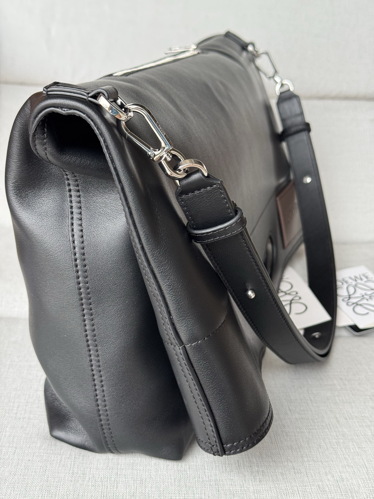 l0ew* bob folded tote in shiny S*pple calfskin