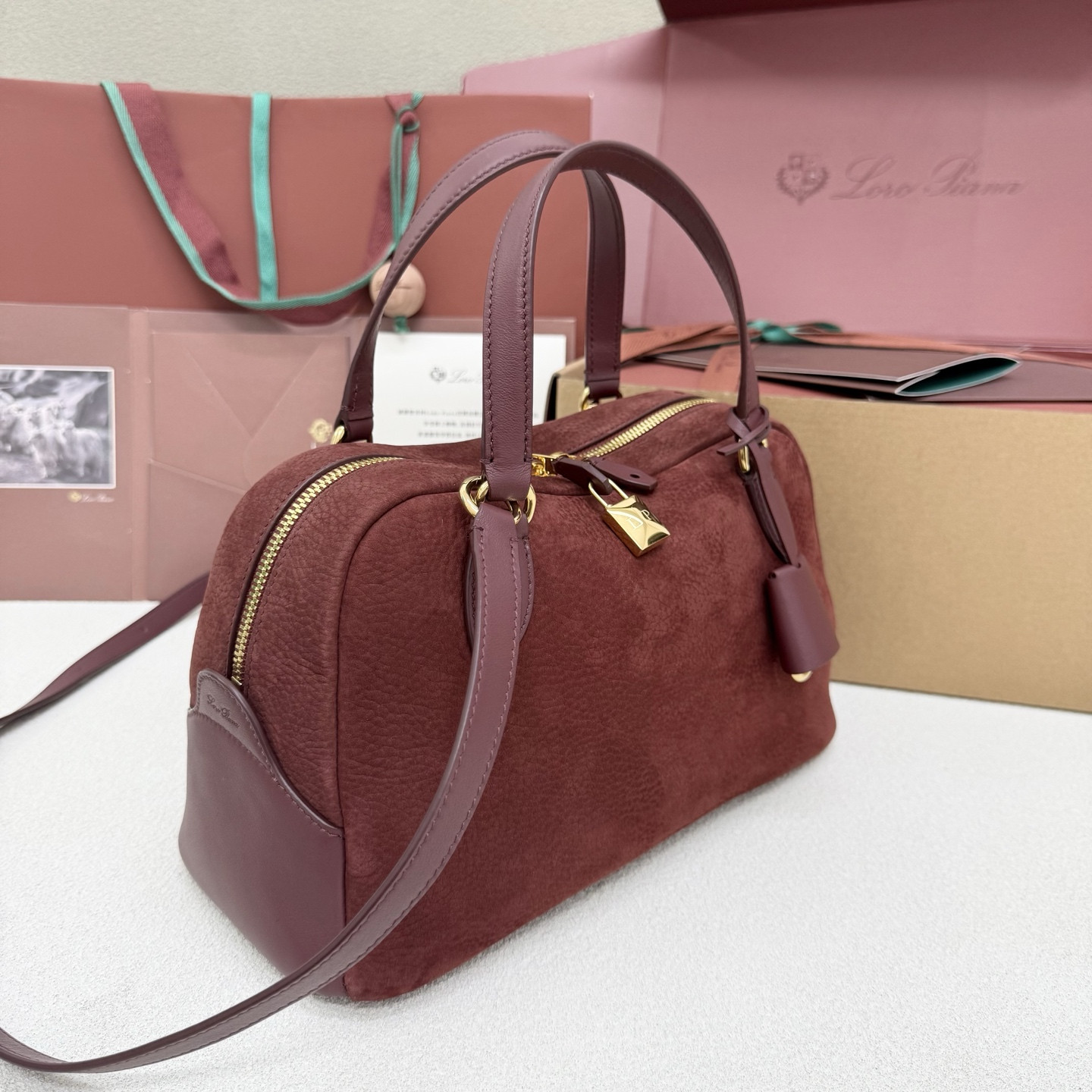 L0r0 P1ana small needle bag 31x15x16cm