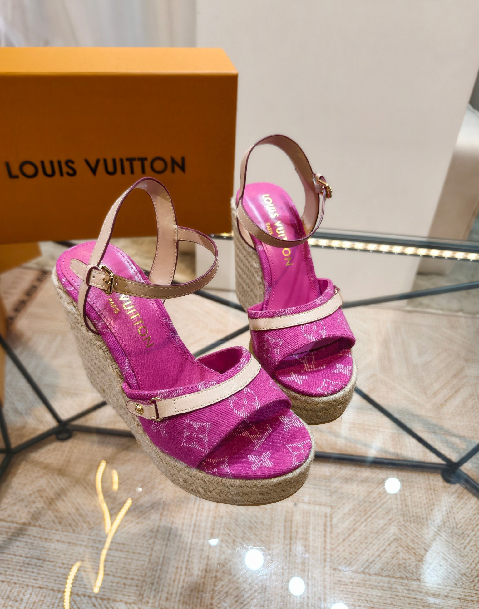 UA LV Helios Wedge Sandal