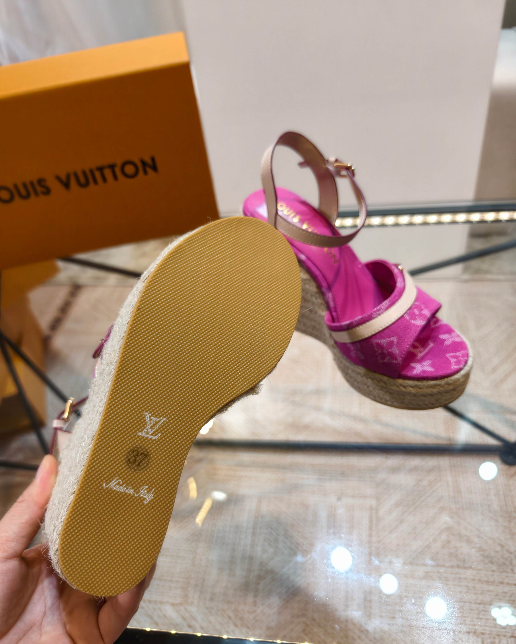 UA LV Helios Wedge Sandal
