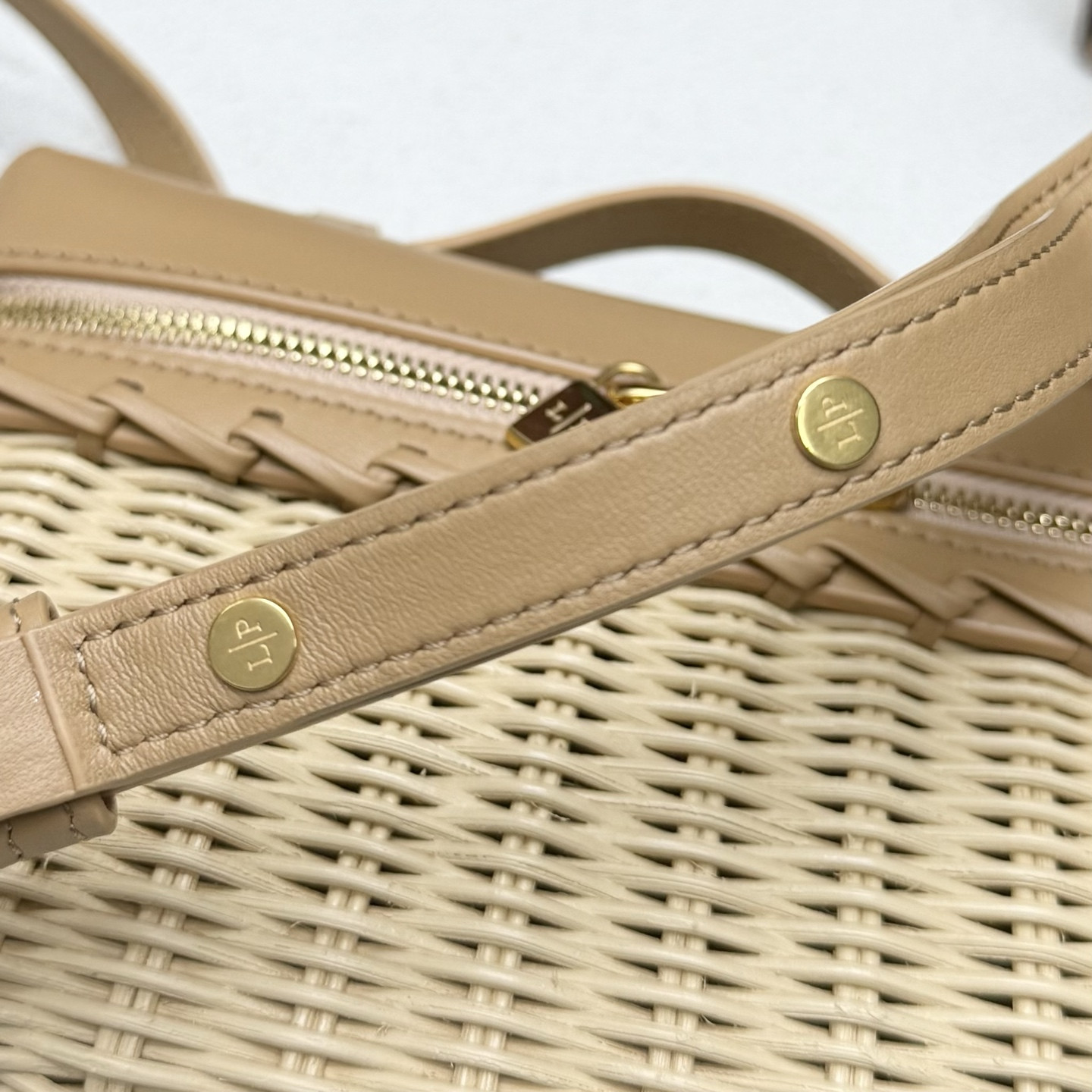 L0r0 P1ana extra pocket l19 wicker bag 19 x 11.5 x 7cm