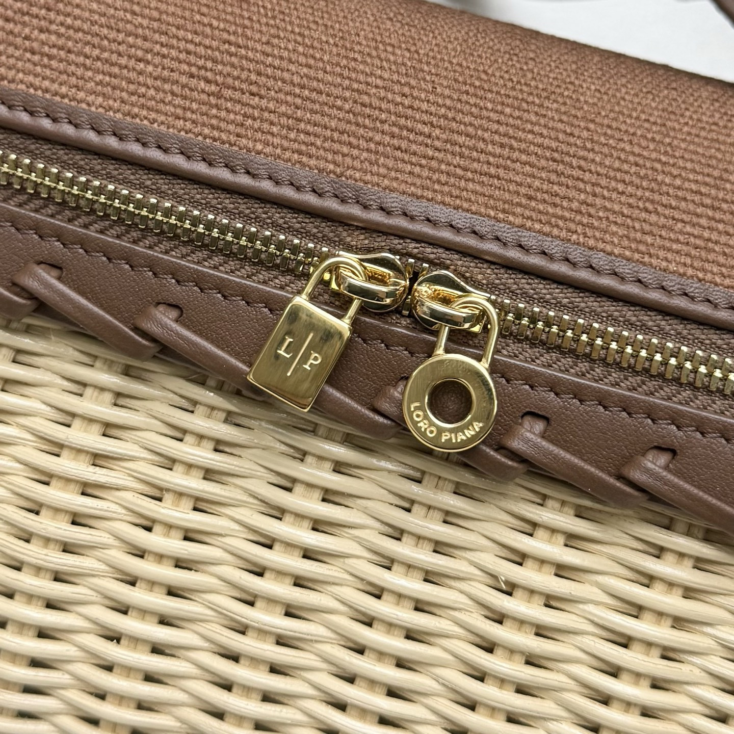L0r0 P1ana extra pocket l19 wicker bag 19 x 11.5 x 7cm