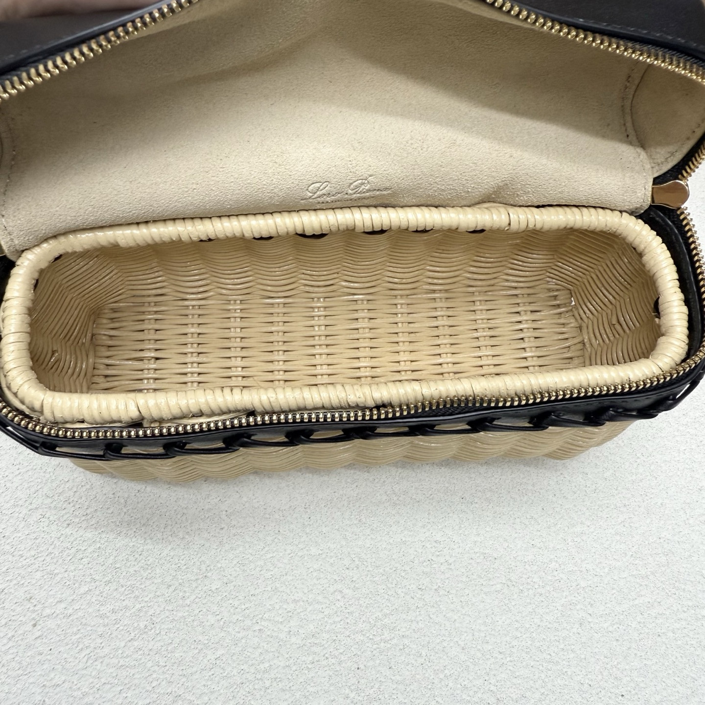L0r0 P1ana extra pocket l19 wicker bag 19 x 11.5 x 7cm