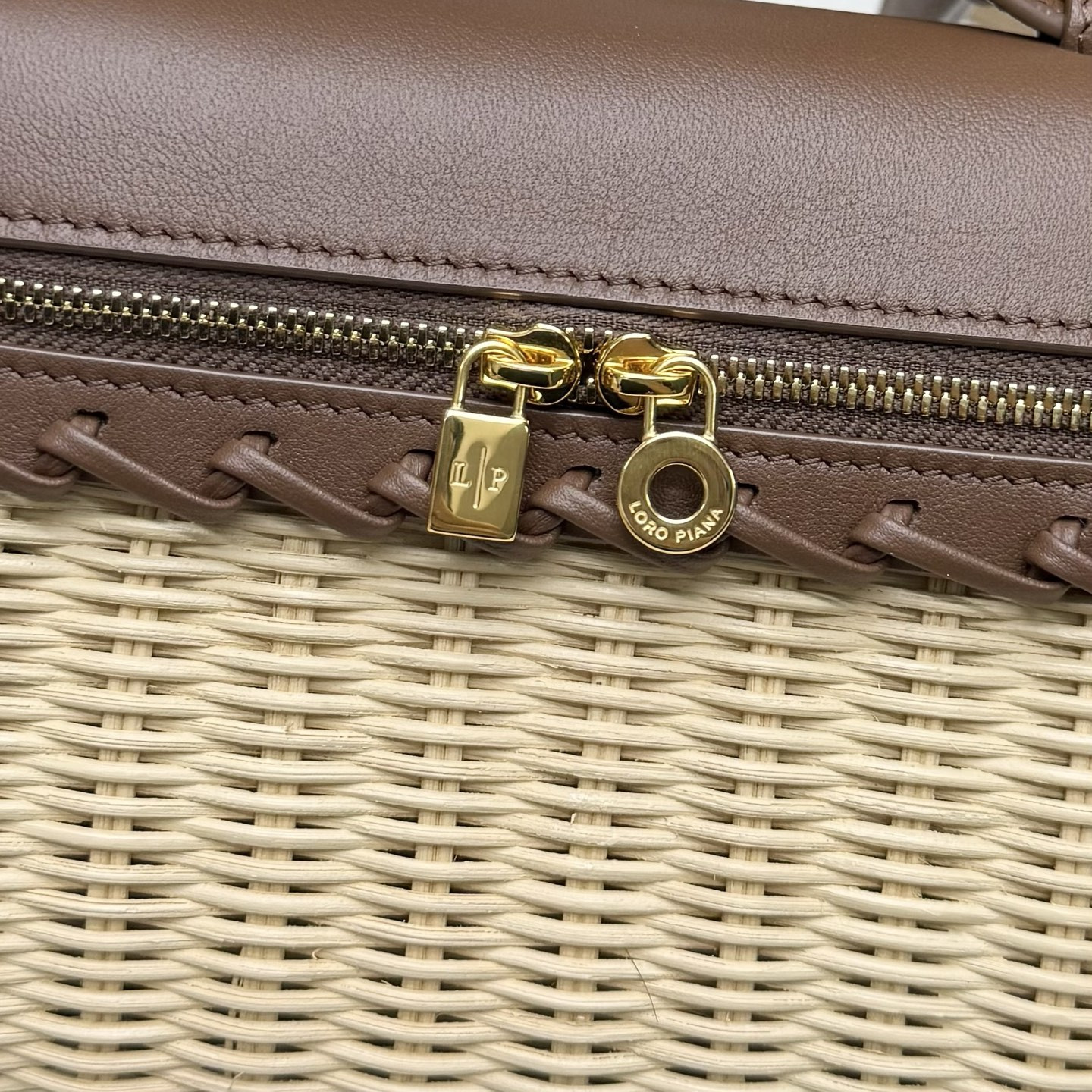 L0r0 P1ana extra pocket l19 wicker bag 19 x 11.5 x 7cm