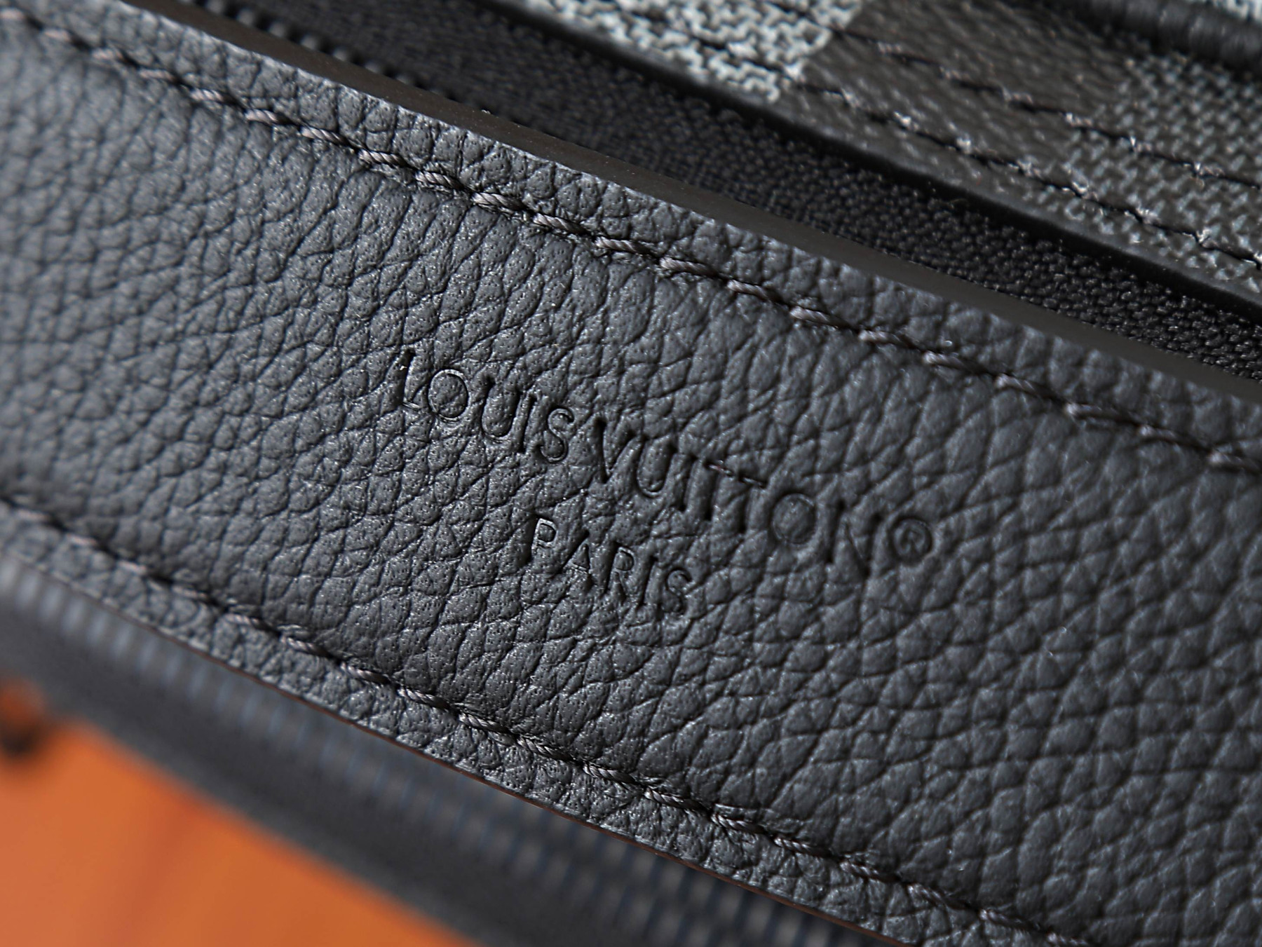 LV Nile Messenger M14988 25x17.5x11cm
