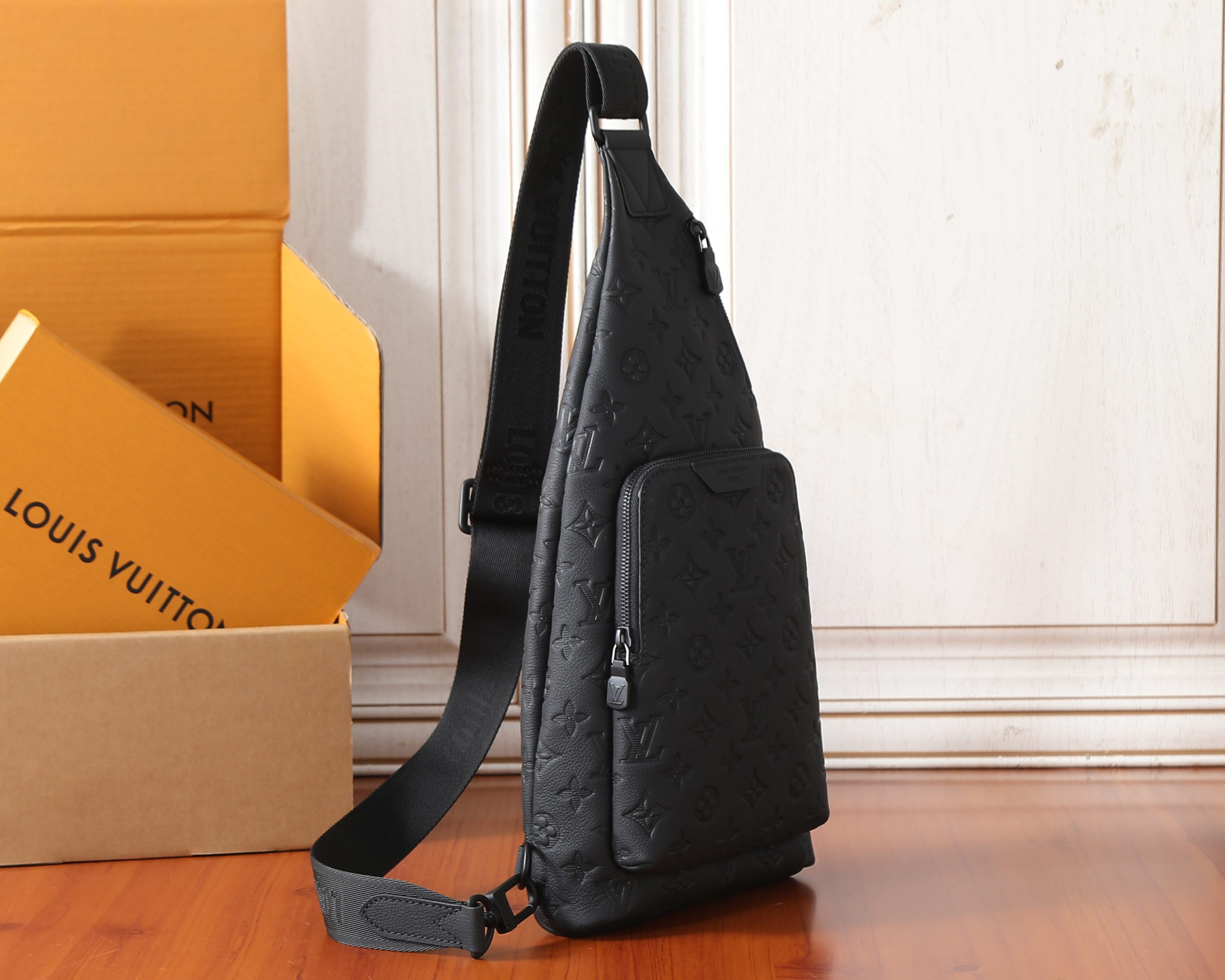 LV Duo crossbody bag M26730 20x42x6cm