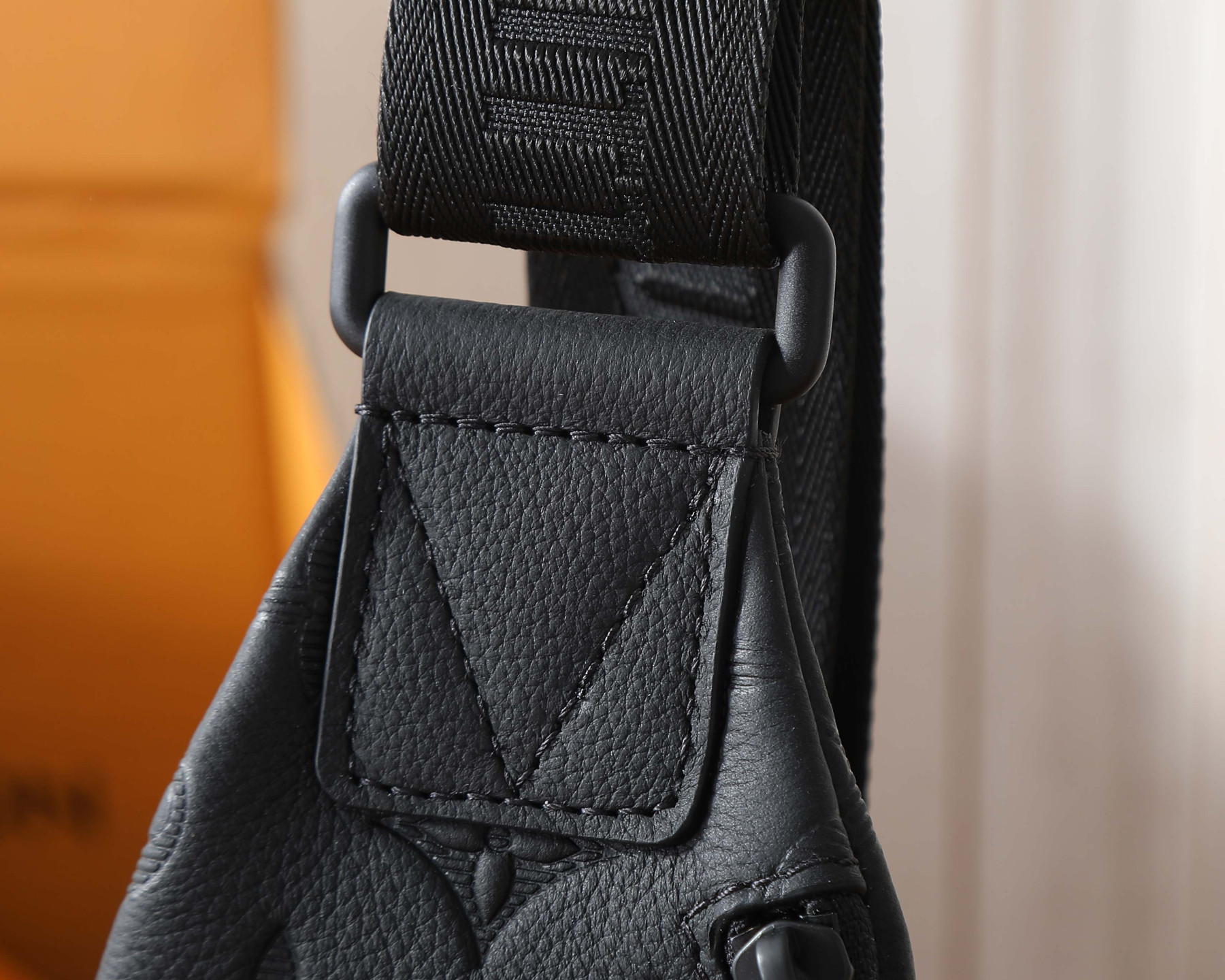 LV Duo crossbody bag M26730 20x42x6cm